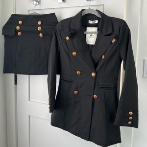 Brand new Vest set sales. Size S, black and gold buttons